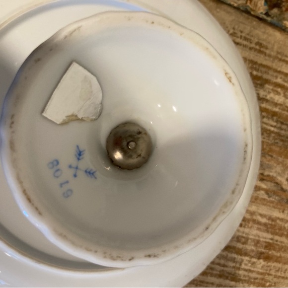 Floral Pedestal Cake Stand Signed Renee 8” - Picture 11 of 16